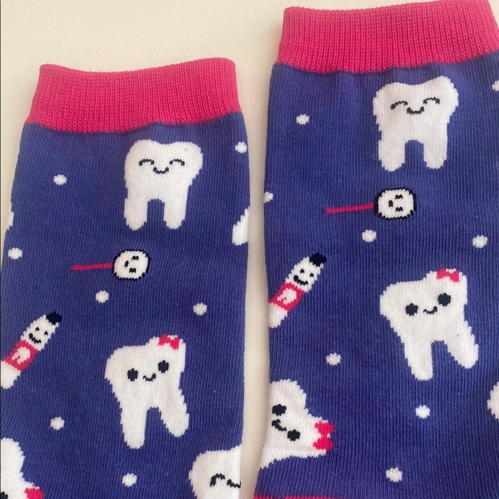 Fun Tooth Patterned Socks - Picture 2 of 6